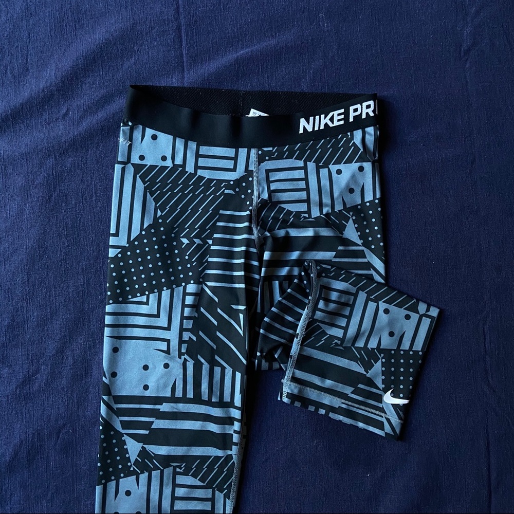 RARE Nike Pro Leggings